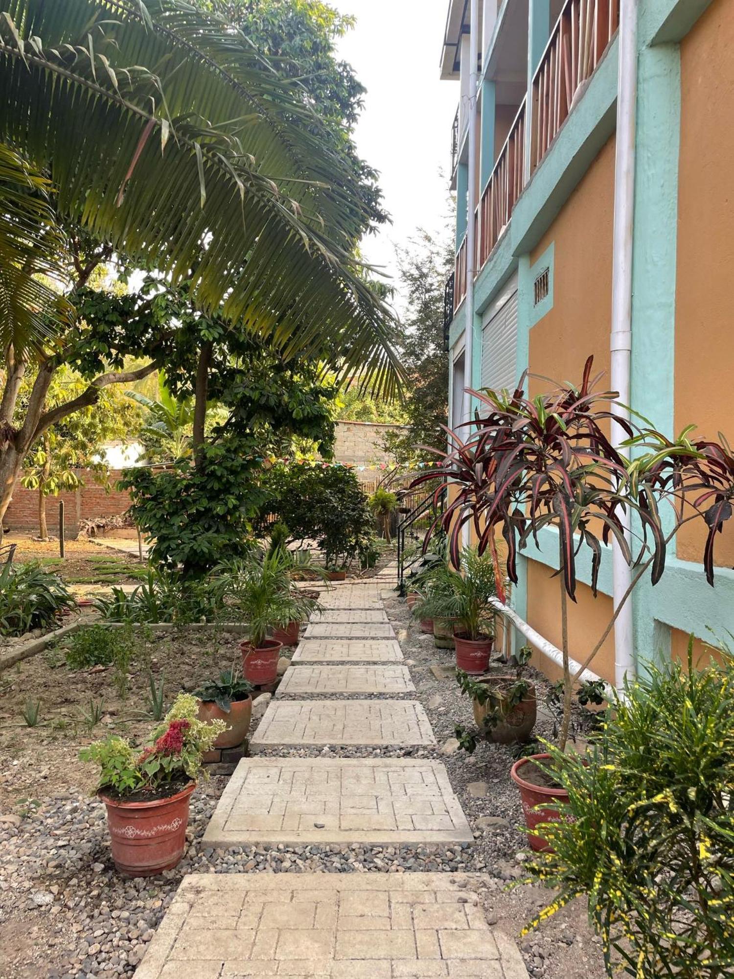 Sistarasta Hotel Palomino Exterior photo